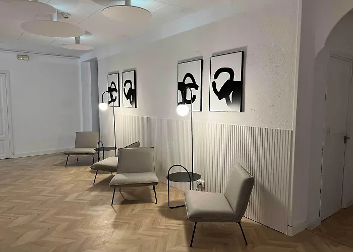 The Mo Gotic Hotel 2*
