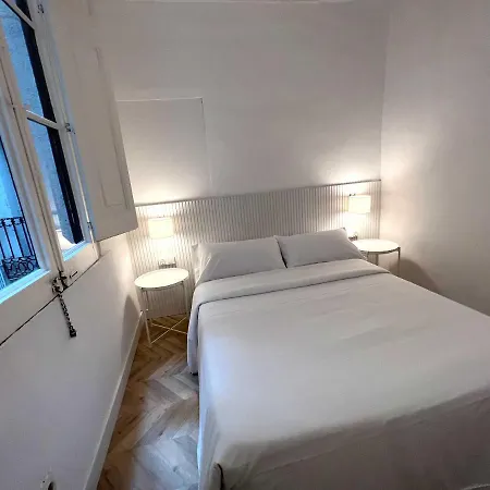 The Mo Gotic Otel 2*