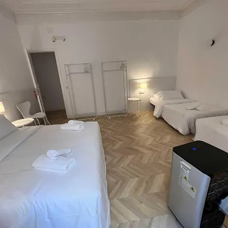 The Mo Gotic Otel 2*