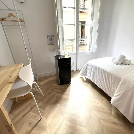 Otel The Mo Gotic 2*