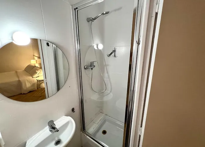 The Mo Gotic ホテル 2*