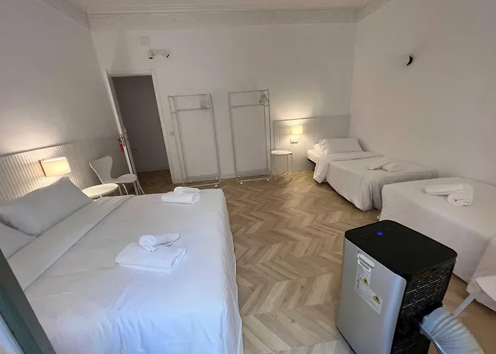 The Mo Gotic ホテル 2*