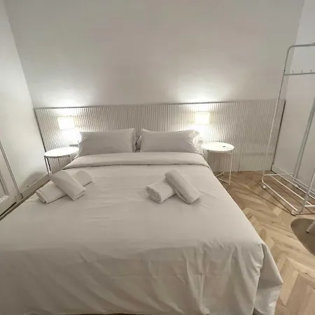 The Mo Gotic 2*