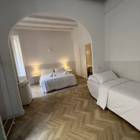 Hotel The Mo Gotic